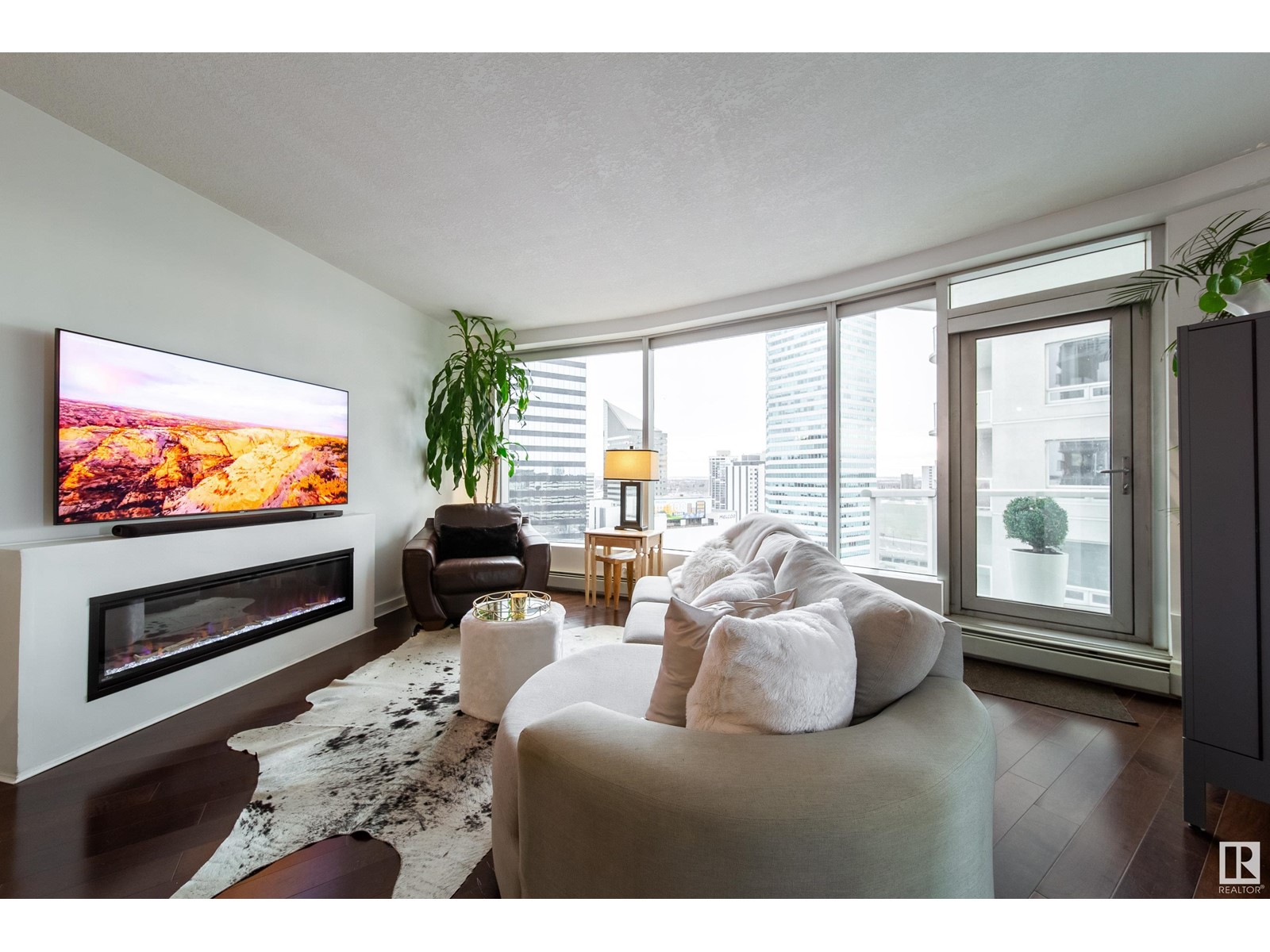 #1504 10152 104 ST NW, Edmonton, Alberta