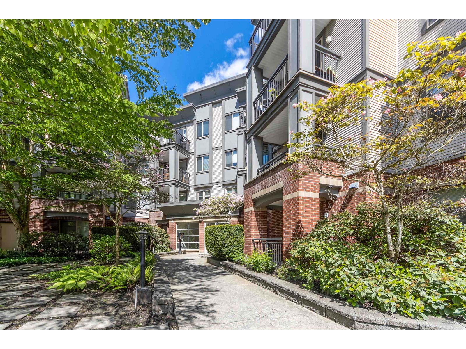 116 10499 University Drive, Surrey, British Columbia  V3T 0A4 - Photo 2 - R2997895