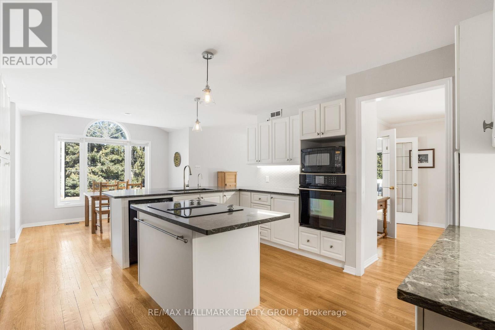 2396 Brickland Drive, Ottawa, Ontario  K4C 1C1 - Photo 19 - X12049290
