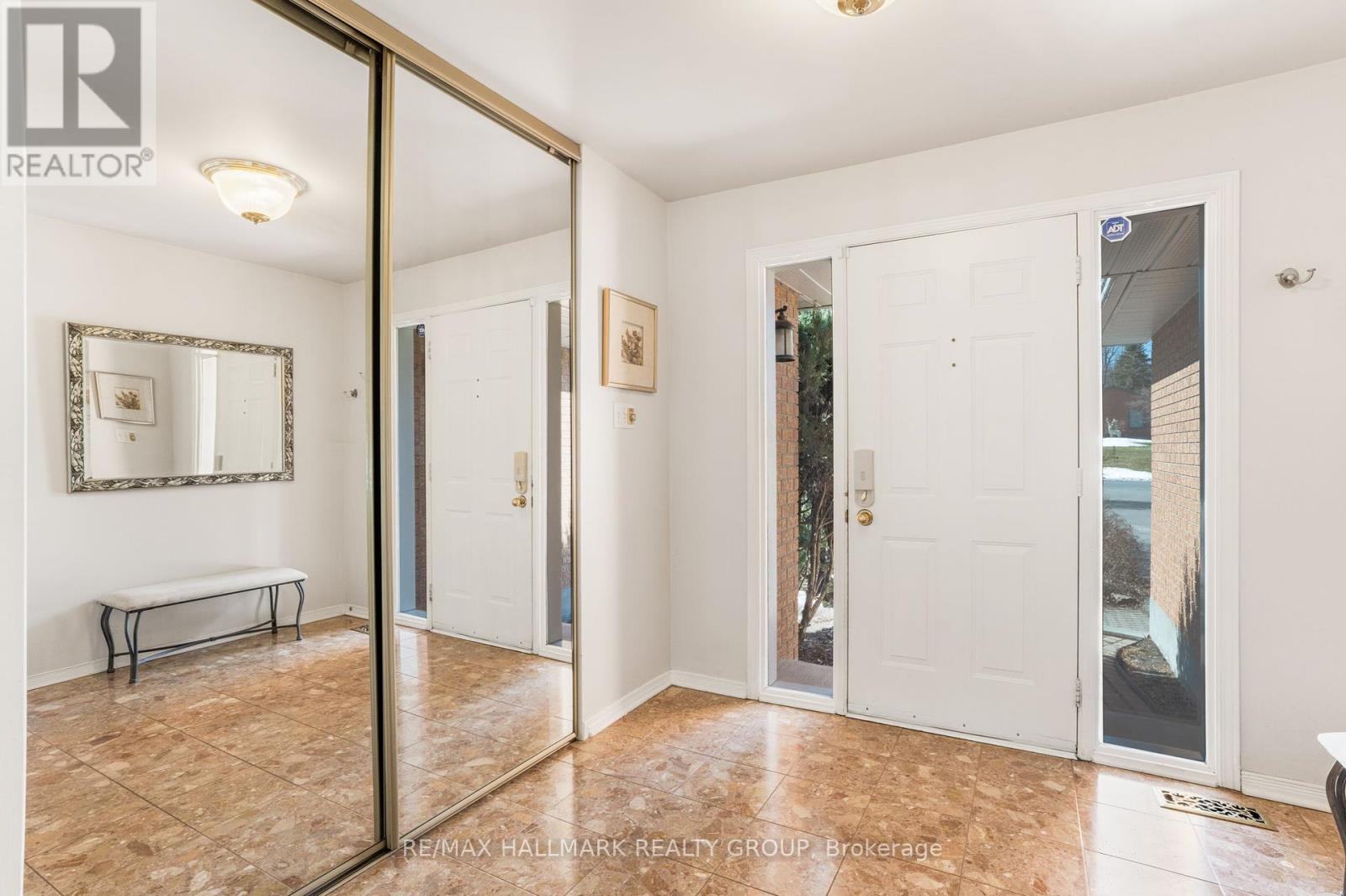 2396 Brickland Drive, Ottawa, Ontario  K4C 1C1 - Photo 8 - X12049290