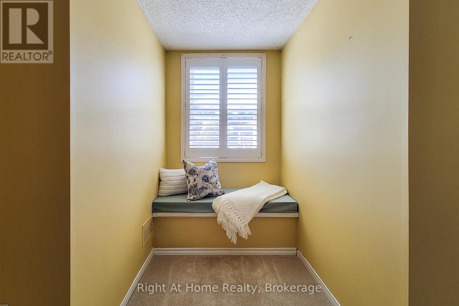 133 Lavender Drive, Hamilton, Ontario  L9K 1B6 - Photo 24 - X12130359