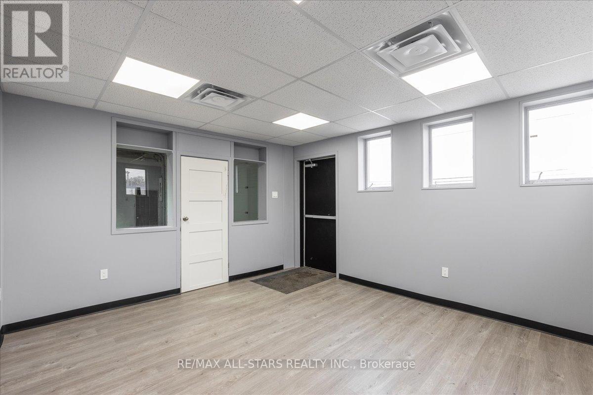 11874 Woodbine Avenue, Whitchurch-Stouffville, Ontario  L4A 2K3 - Photo 15 - N12139666