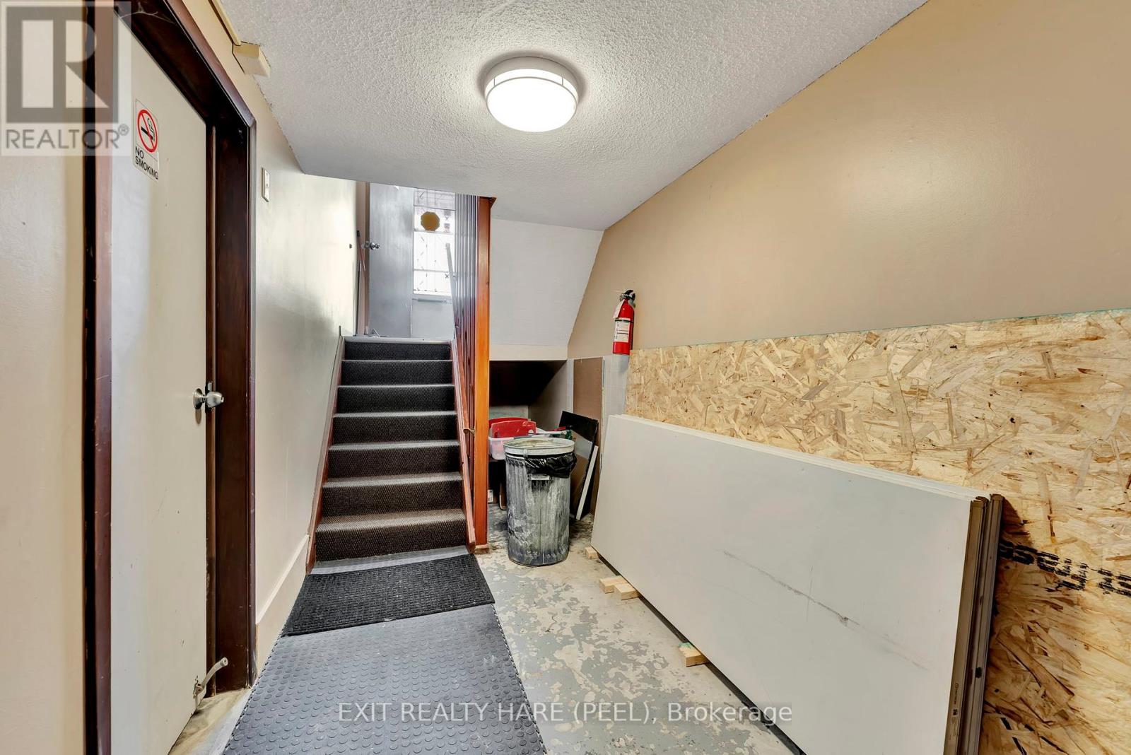 52 Hampton Street, Brant, Ontario  N3S 4K8 - Photo 18 - X12138497