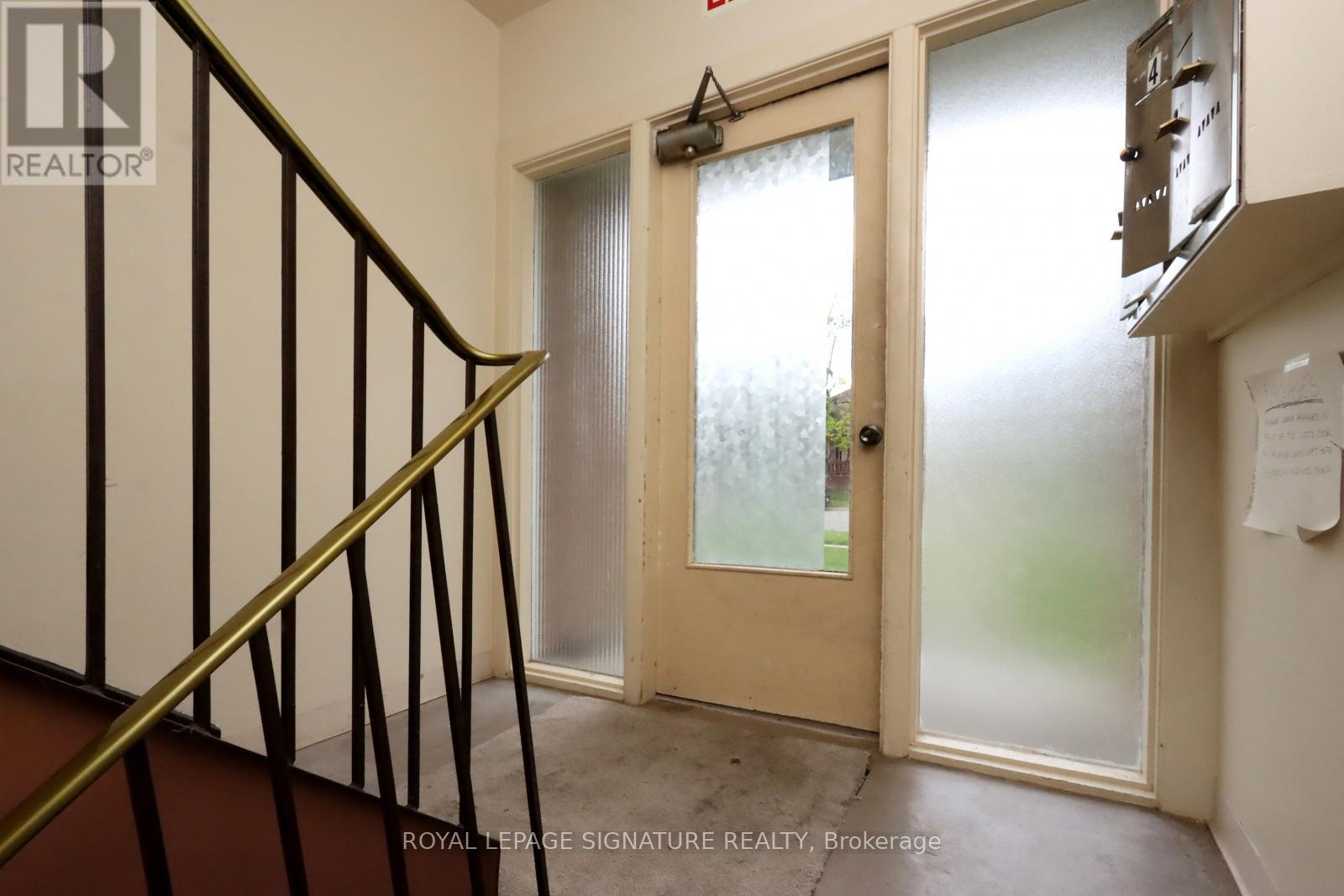 276 Grand River Avenue, Brantford, Ontario  N3T 4Y4 - Photo 12 - X12139677