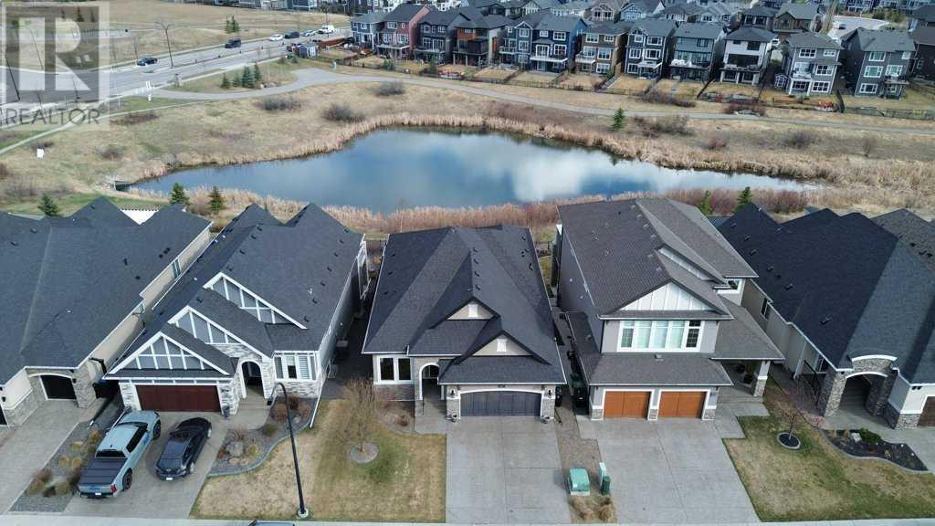 Property at 227 Cranbrook Circle SE image 2