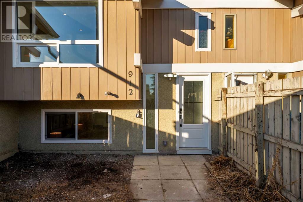 912, 11010 Bonaventure Drive Se, Calgary, Alberta  T2J 6S1 - Photo 2 - A2218157