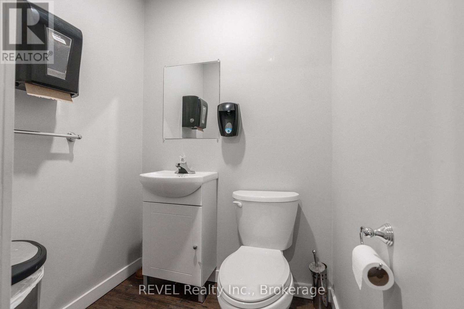 782 Canboro Road, Pelham, Ontario  L0S 1C0 - Photo 17 - X12139709