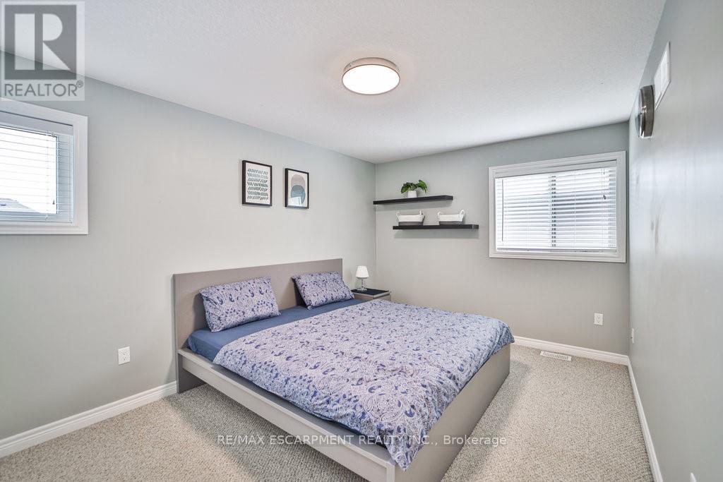 54 Harvest Gate, West Lincoln, Ontario  L0R 2A0 - Photo 16 - X12138848