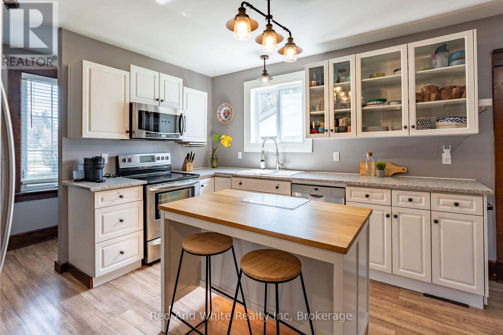 227 Bridgeport Road E, Waterloo, Ontario  N2J 2K7 - Photo 16 - X12139700