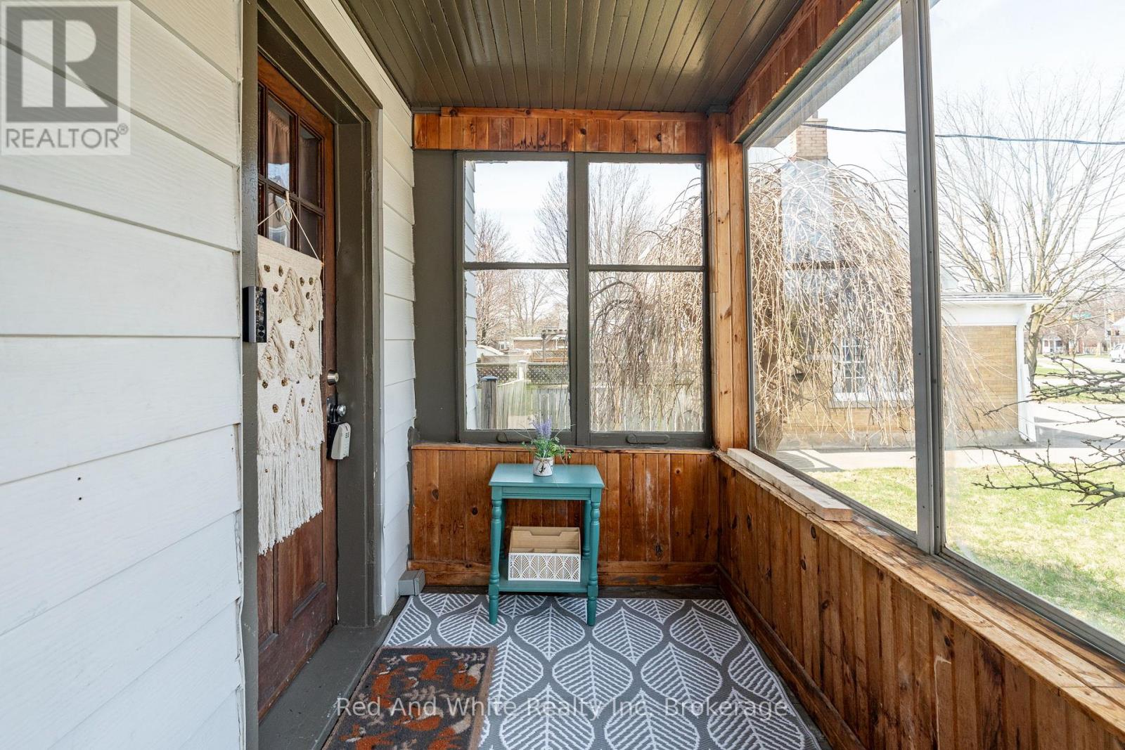 Property at 227 BRIDGEPORT ROAD E image 5
