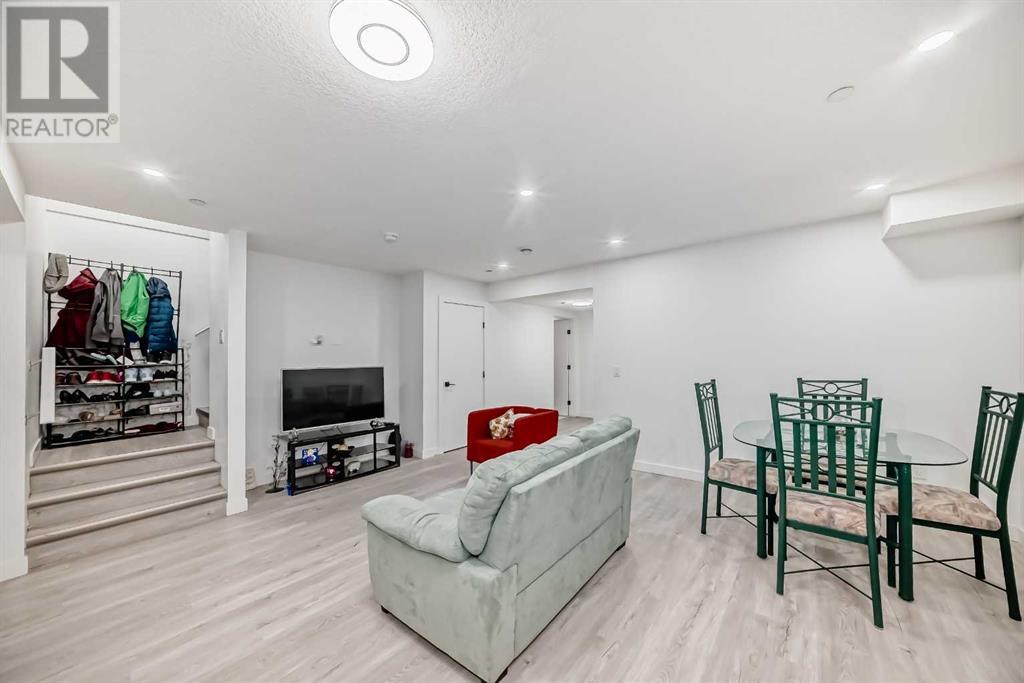 10 Lucas Terrace Nw, Calgary, Alberta  T3P 1P9 - Photo 34 - A2219293