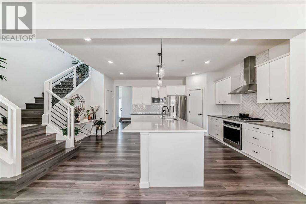 10 Lucas Terrace Nw, Calgary, Alberta  T3P 1P9 - Photo 6 - A2219293