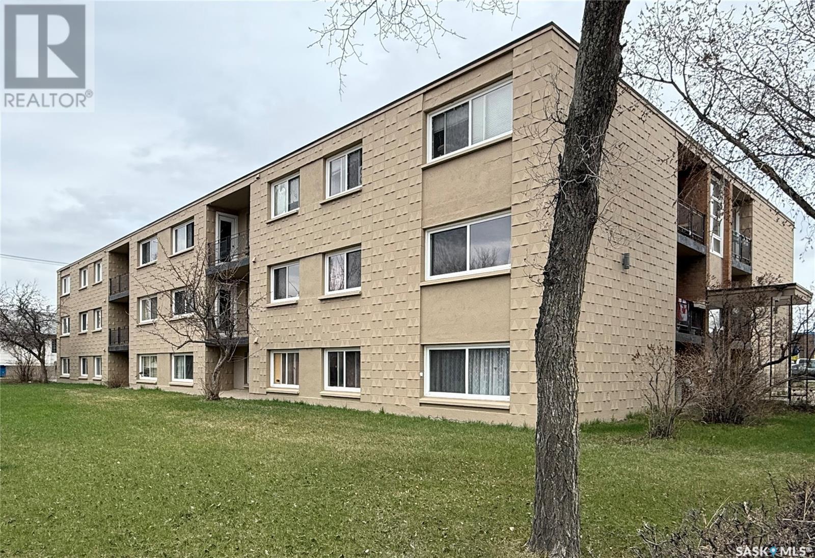 Property at 1 2620 5th AVENUE image 1