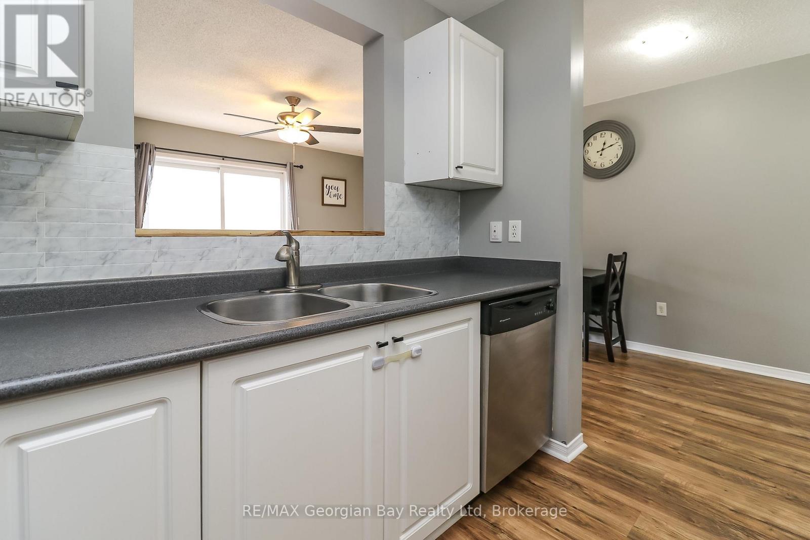808 Coral Springs Lane, Midland, Ontario  L4R 0A1 - Photo 10 - S12137121