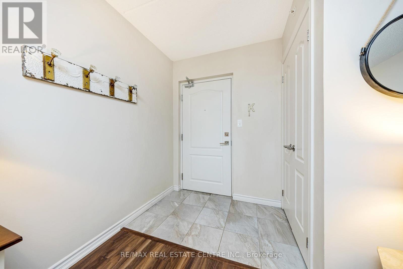109 - 1470 Main Street E, Milton, Ontario  L9T 8W6 - Photo 4 - W12139695