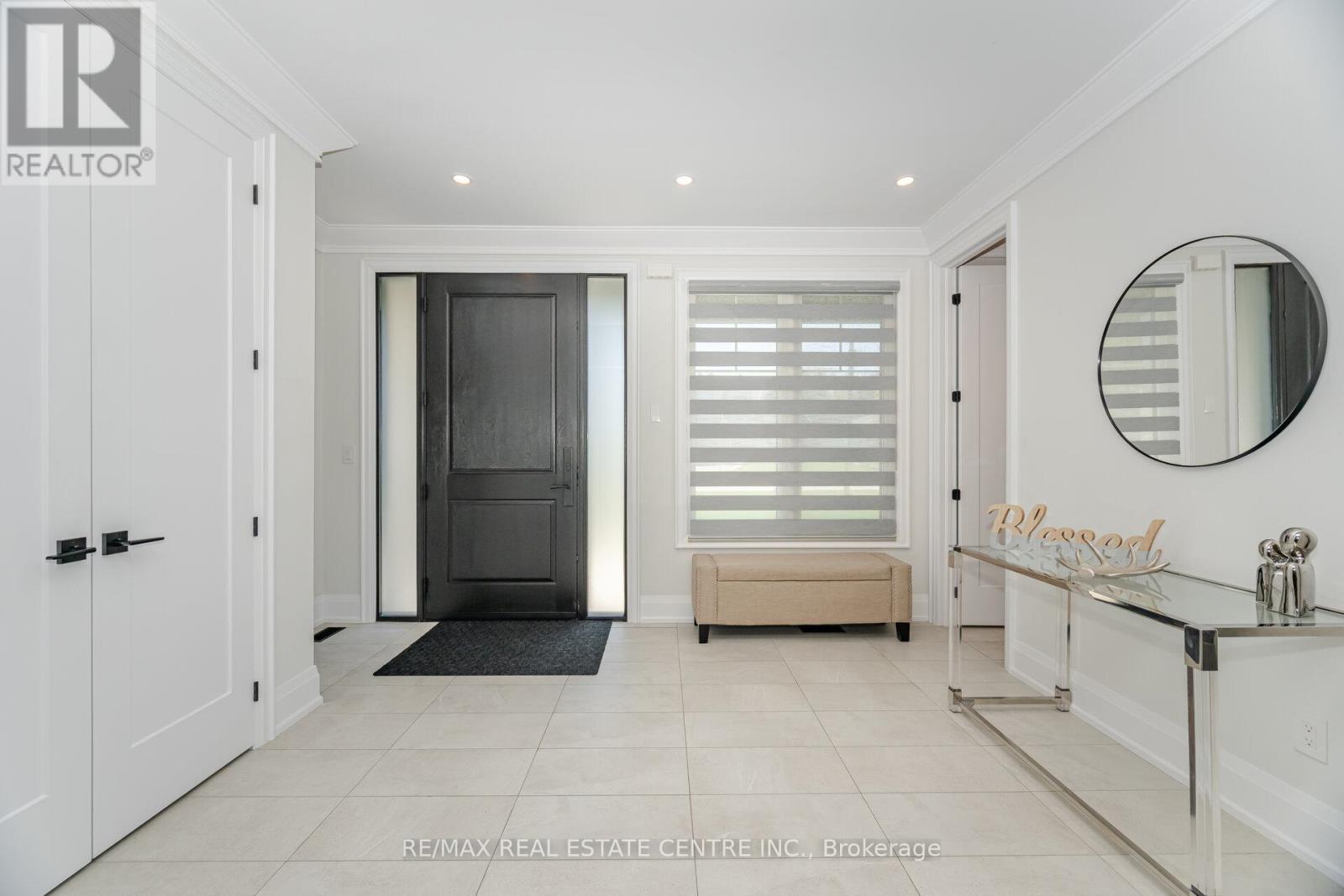Property at 3 LARRY STREET image 5