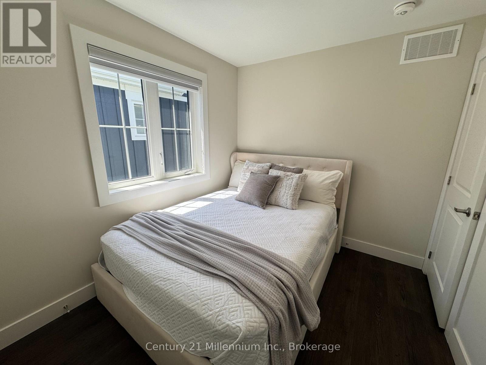 137 Courtland Street, Blue Mountains, Ontario  L9Y 5L8 - Photo 26 - X12139738