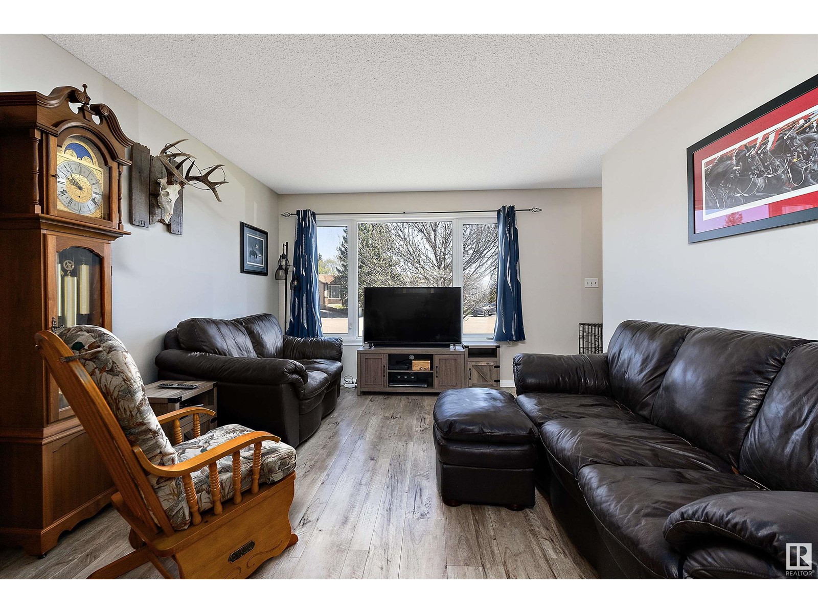 Property at 4013 43B Ave image 5