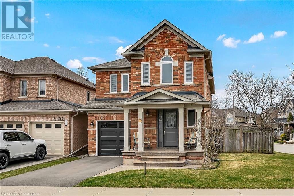 Property at 2109 NEWELL Crescent image 2