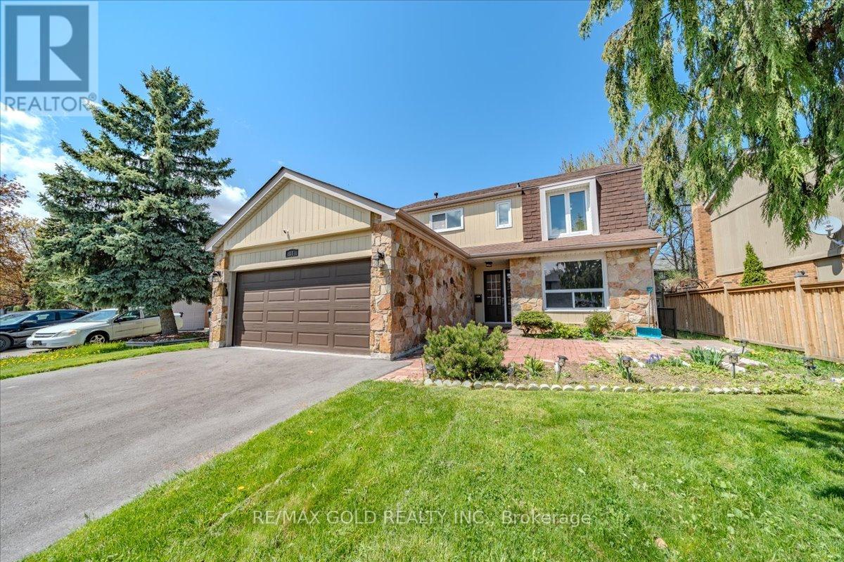 18 Markham Street, Brampton, Ontario  L6S 2X7 - Photo 3 - W12139715