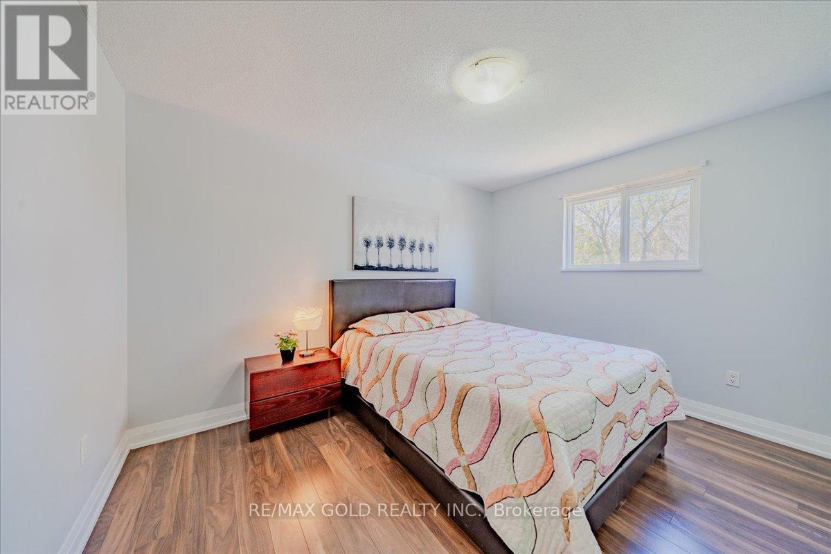 18 Markham Street, Brampton, Ontario  L6S 2X7 - Photo 33 - W12139715