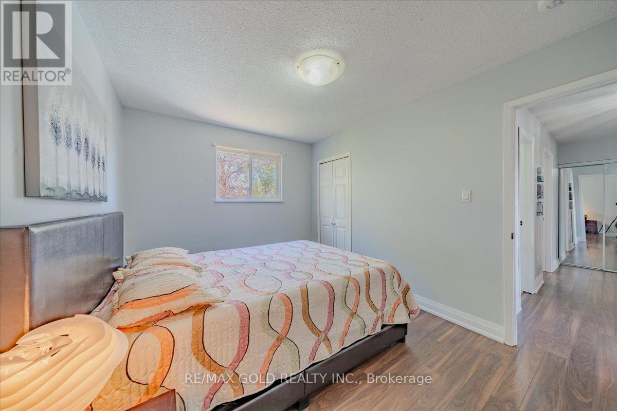 18 Markham Street, Brampton, Ontario  L6S 2X7 - Photo 34 - W12139715