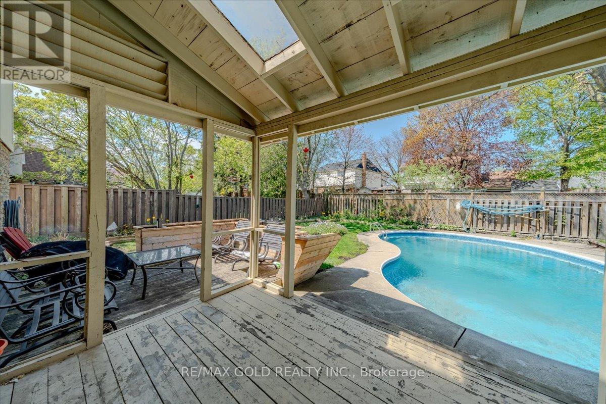 18 Markham Street, Brampton, Ontario  L6S 2X7 - Photo 42 - W12139715
