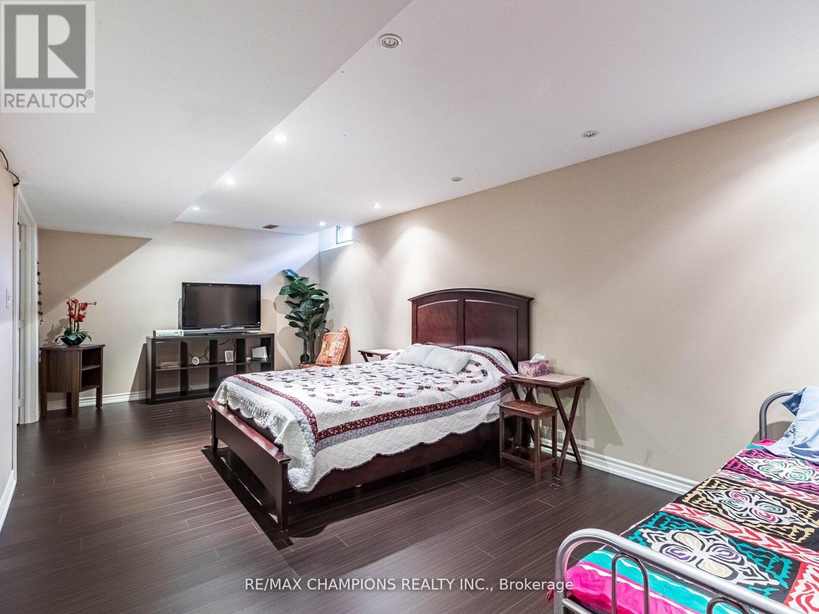 707 Trudeau Drive, Milton (Be Beaty), Ontario  L9T 5L4 - Photo 28 - W12139733