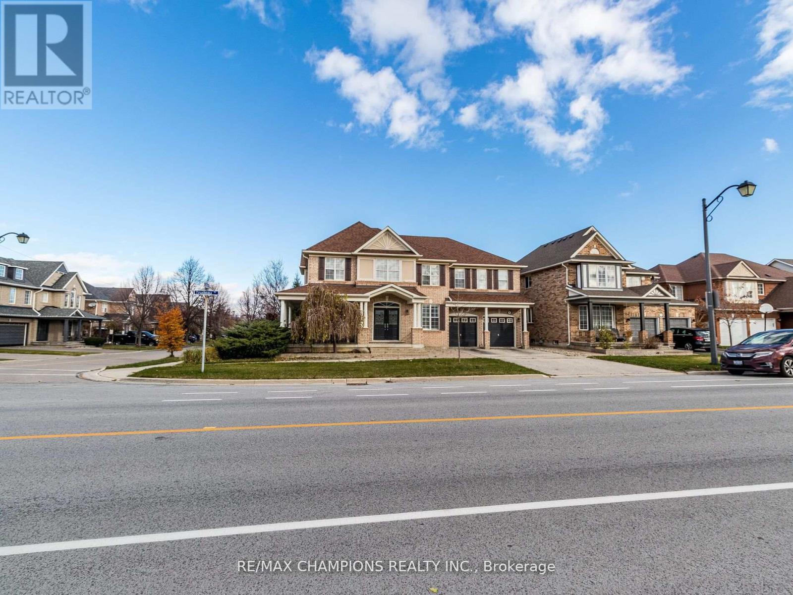 707 Trudeau Drive, Milton (Be Beaty), Ontario  L9T 5L4 - Photo 3 - W12139733