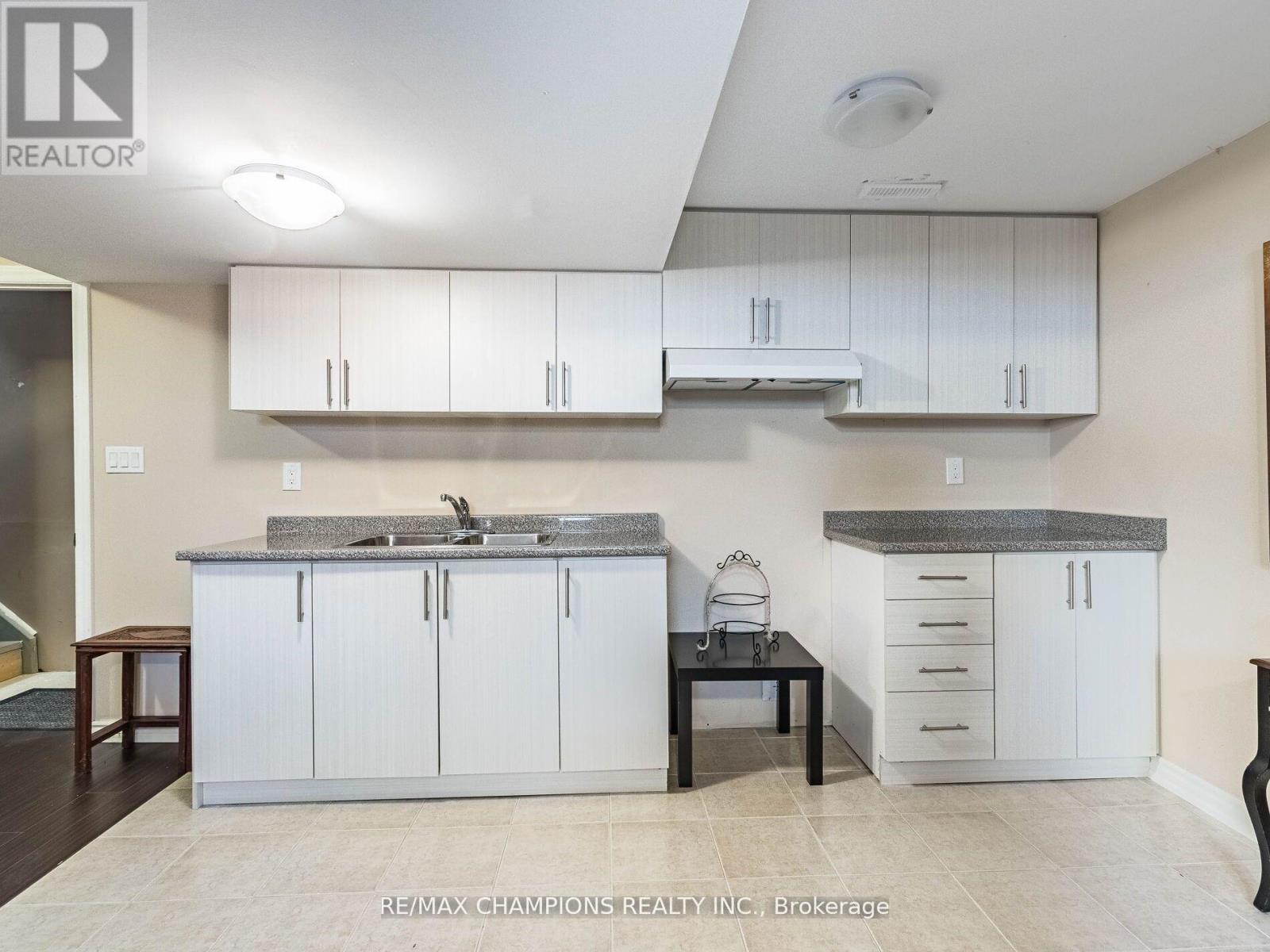 707 Trudeau Drive, Milton (Be Beaty), Ontario  L9T 5L4 - Photo 31 - W12139733