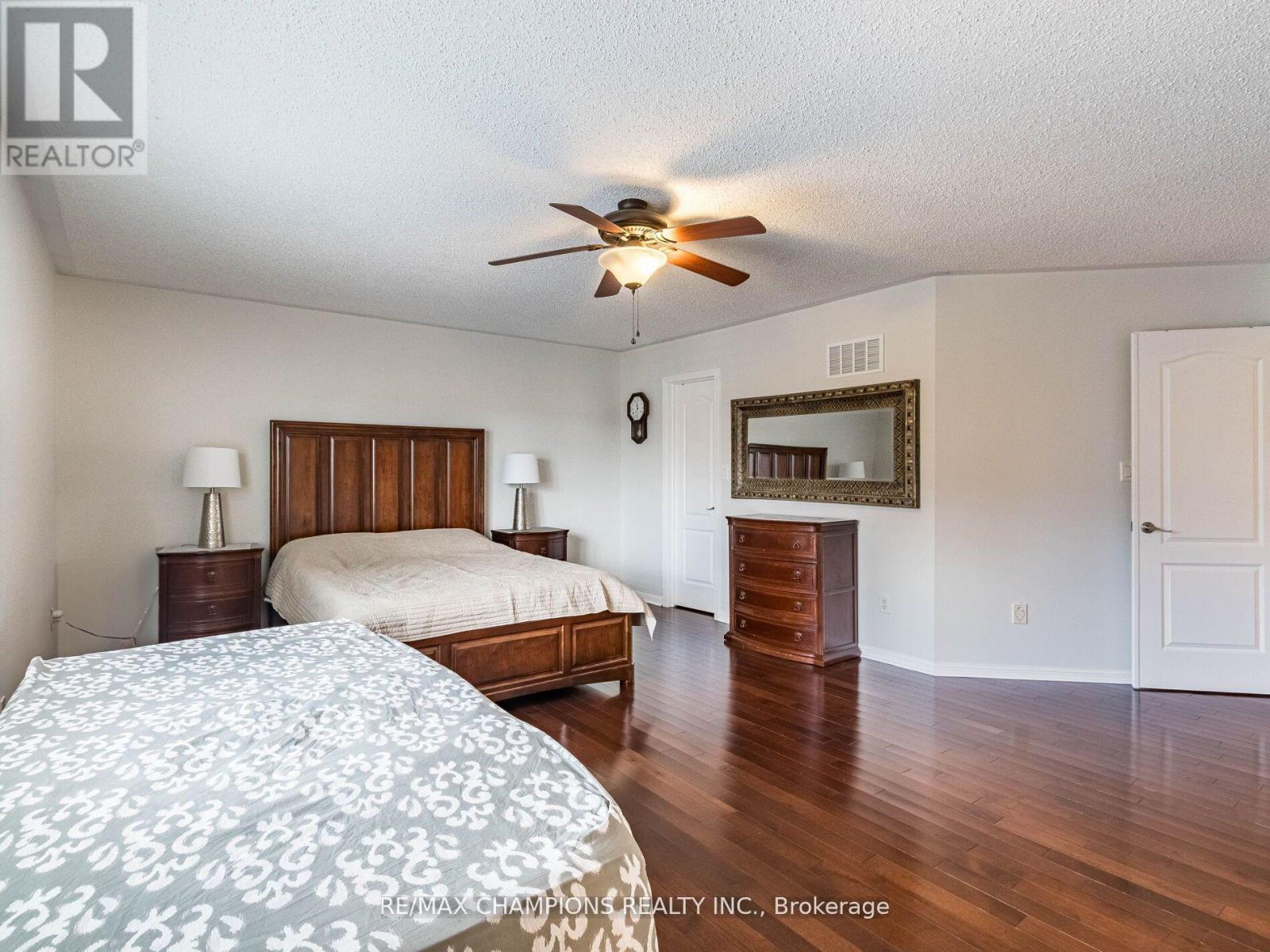 707 Trudeau Drive, Milton (Be Beaty), Ontario  L9T 5L4 - Photo 46 - W12139733