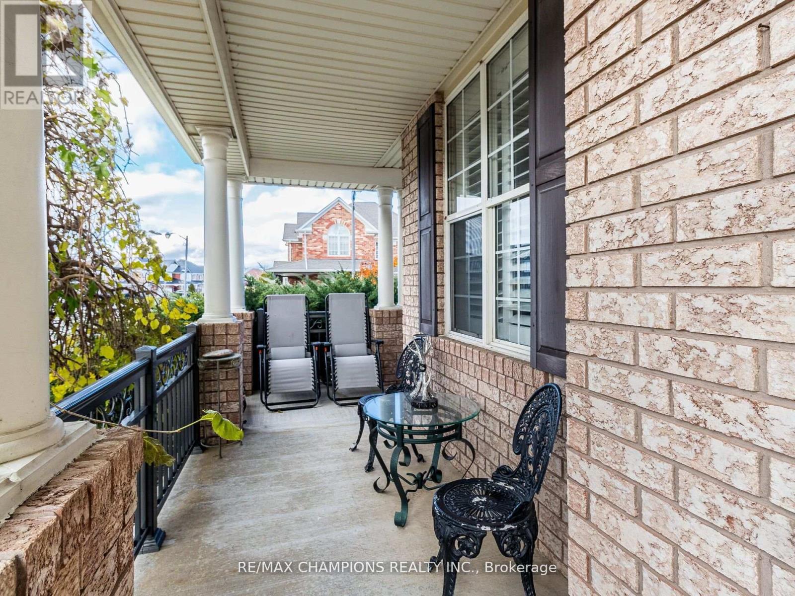 707 Trudeau Drive, Milton (Be Beaty), Ontario  L9T 5L4 - Photo 5 - W12139733