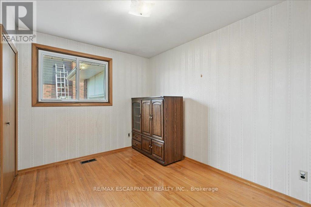 269 Rainbow Drive, Hamilton, Ontario  L8K 4G3 - Photo 18 - X12139713