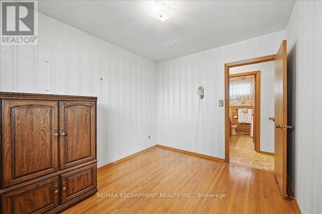 269 Rainbow Drive, Hamilton, Ontario  L8K 4G3 - Photo 19 - X12139713