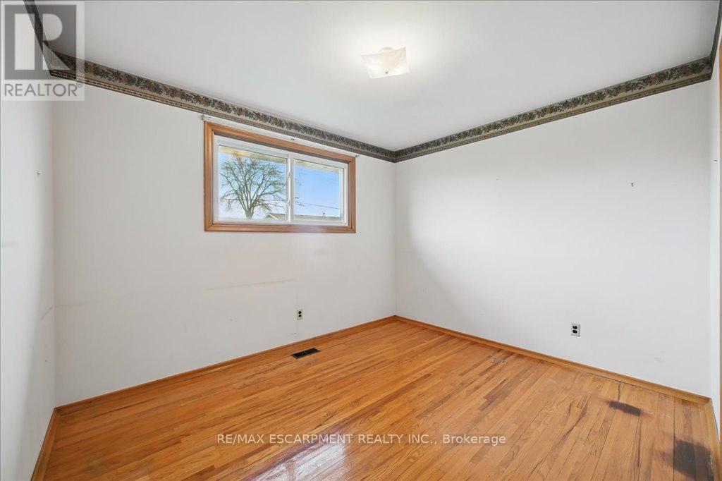 269 Rainbow Drive, Hamilton, Ontario  L8K 4G3 - Photo 20 - X12139713