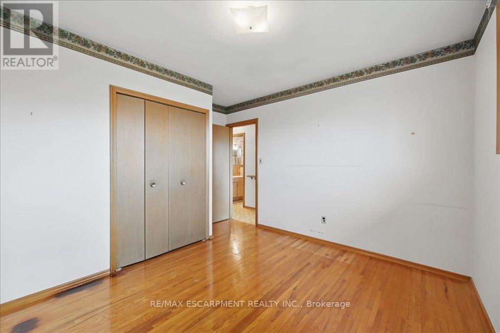 269 Rainbow Drive, Hamilton, Ontario  L8K 4G3 - Photo 22 - X12139713