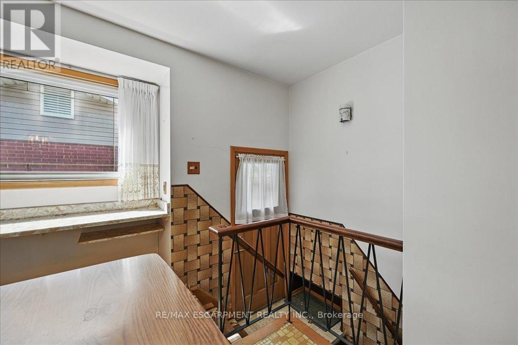269 Rainbow Drive, Hamilton, Ontario  L8K 4G3 - Photo 28 - X12139713