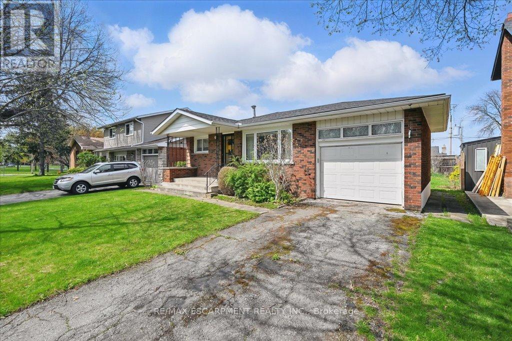 269 Rainbow Drive, Hamilton, Ontario  L8K 4G3 - Photo 3 - X12139713