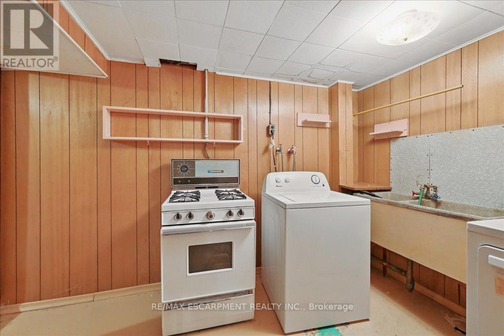 269 Rainbow Drive, Hamilton, Ontario  L8K 4G3 - Photo 33 - X12139713