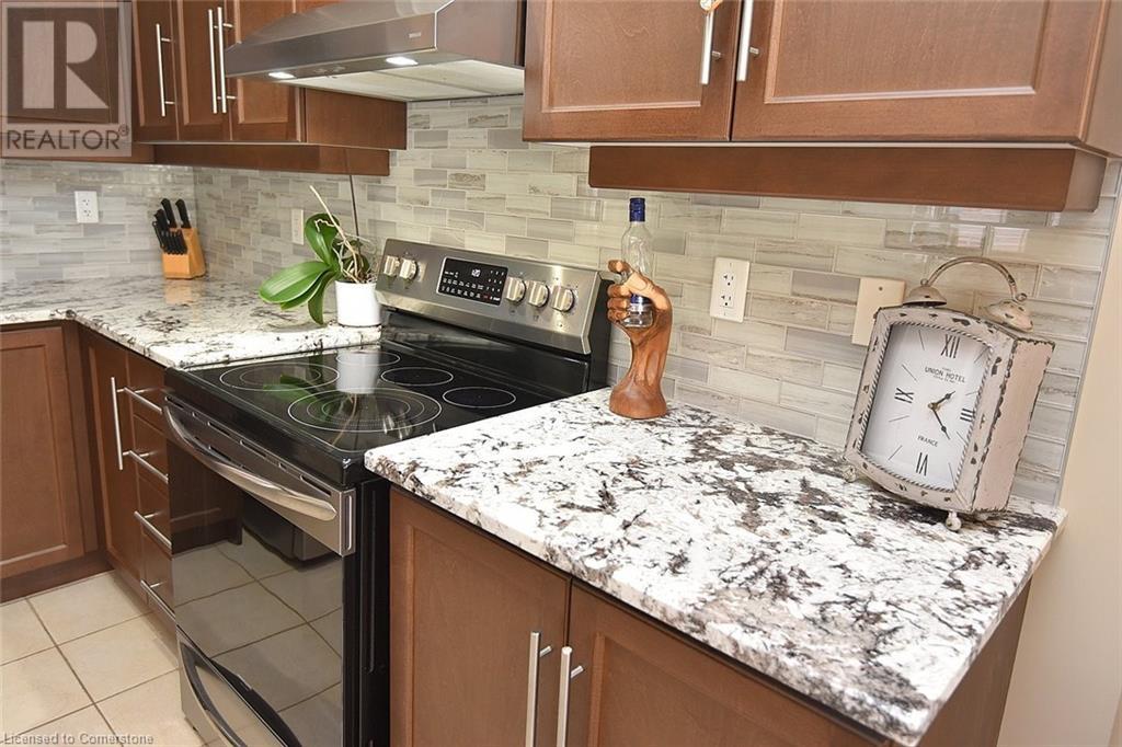 40 Dartmouth Gate Unit# 24, Stoney Creek, Ontario  L8E 0C4 - Photo 10 - 40727174