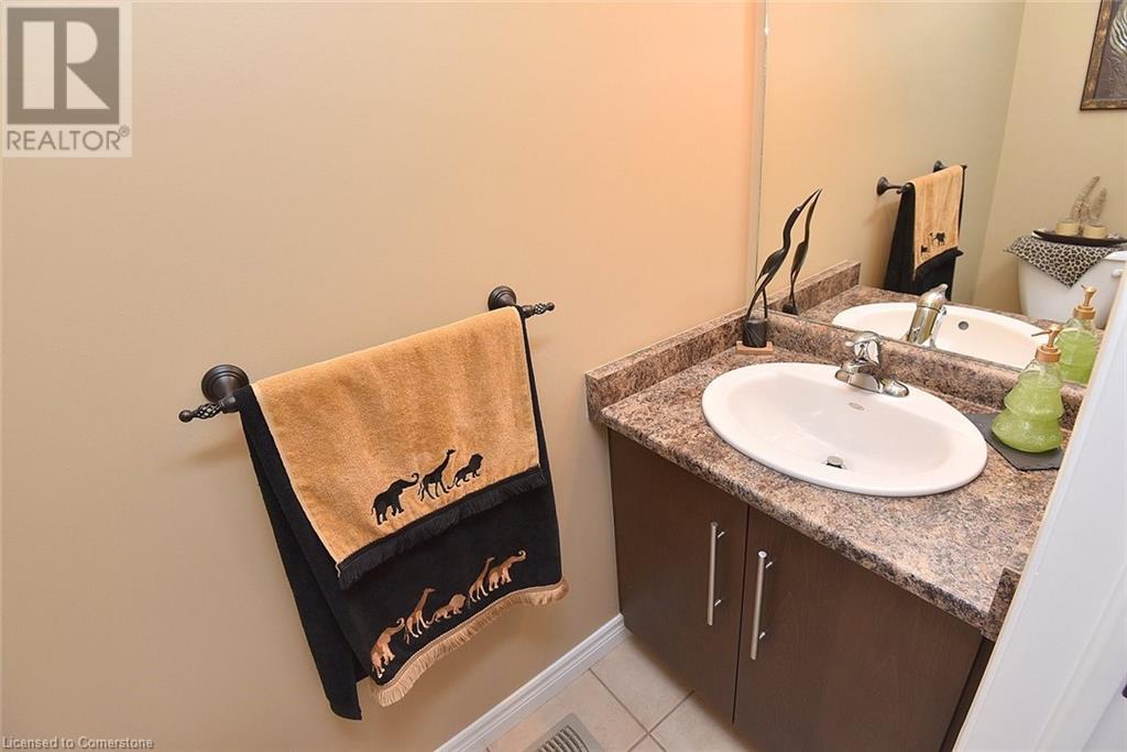 40 Dartmouth Gate Unit# 24, Stoney Creek, Ontario  L8E 0C4 - Photo 18 - 40727174