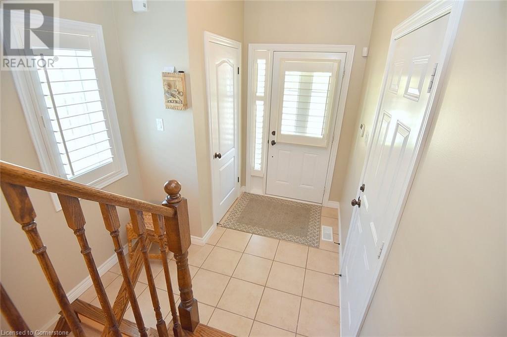 40 Dartmouth Gate Unit# 24, Stoney Creek, Ontario  L8E 0C4 - Photo 4 - 40727174