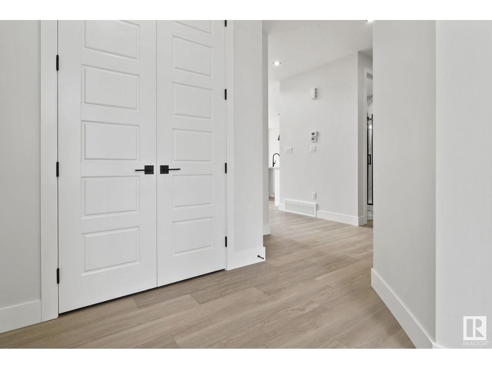 17115 3 St Nw, Edmonton, Alberta  T5Y 4G8 - Photo 9 - E4431803