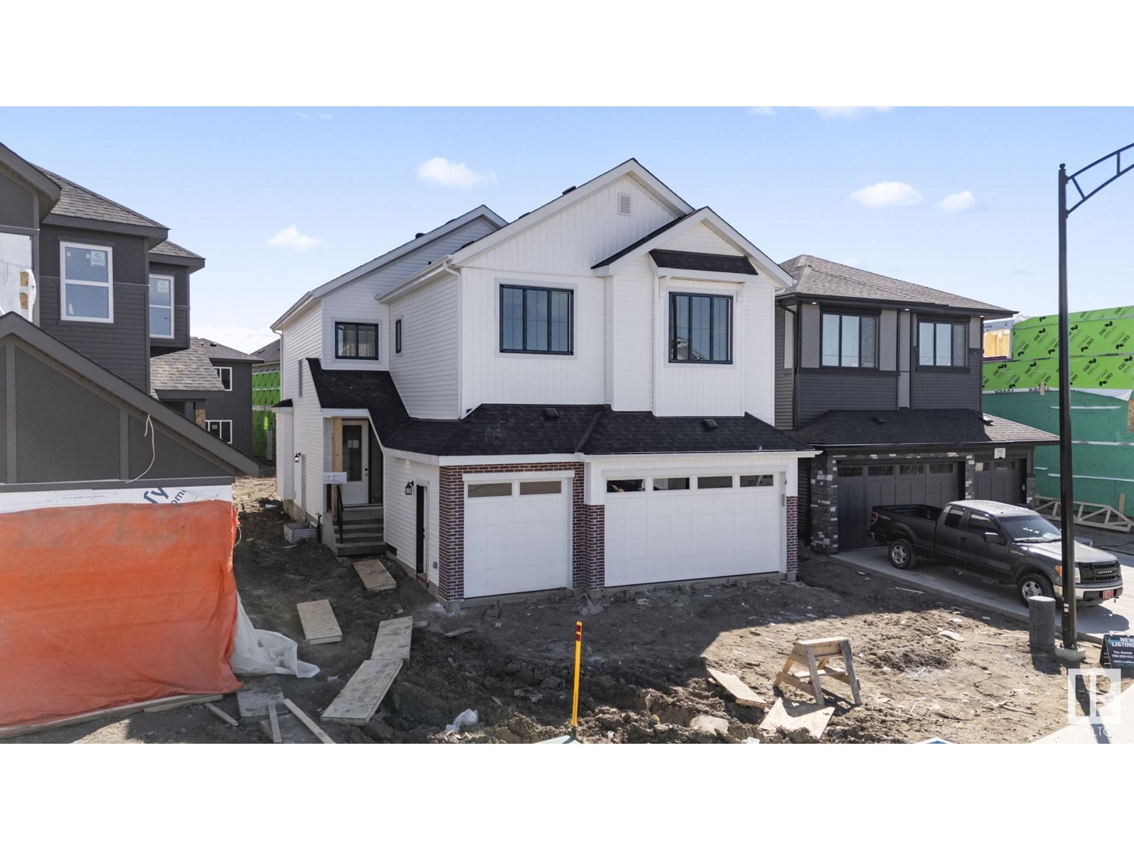 17115 3 St Nw, Edmonton, Alberta  T5Y 4G8 - Photo 2 - E4431803