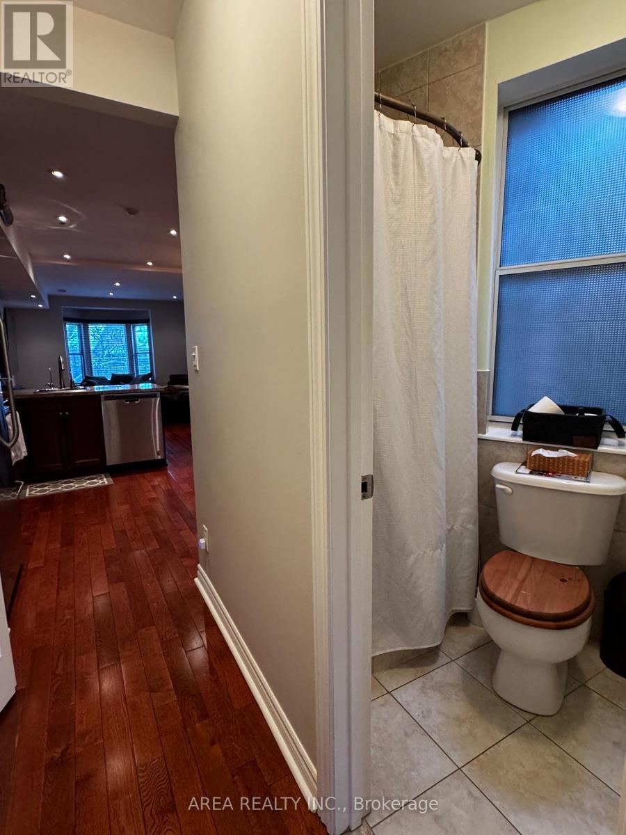 538 Parliament Street, Toronto, Ontario  M4X 1P6 - Photo 8 - C12139784
