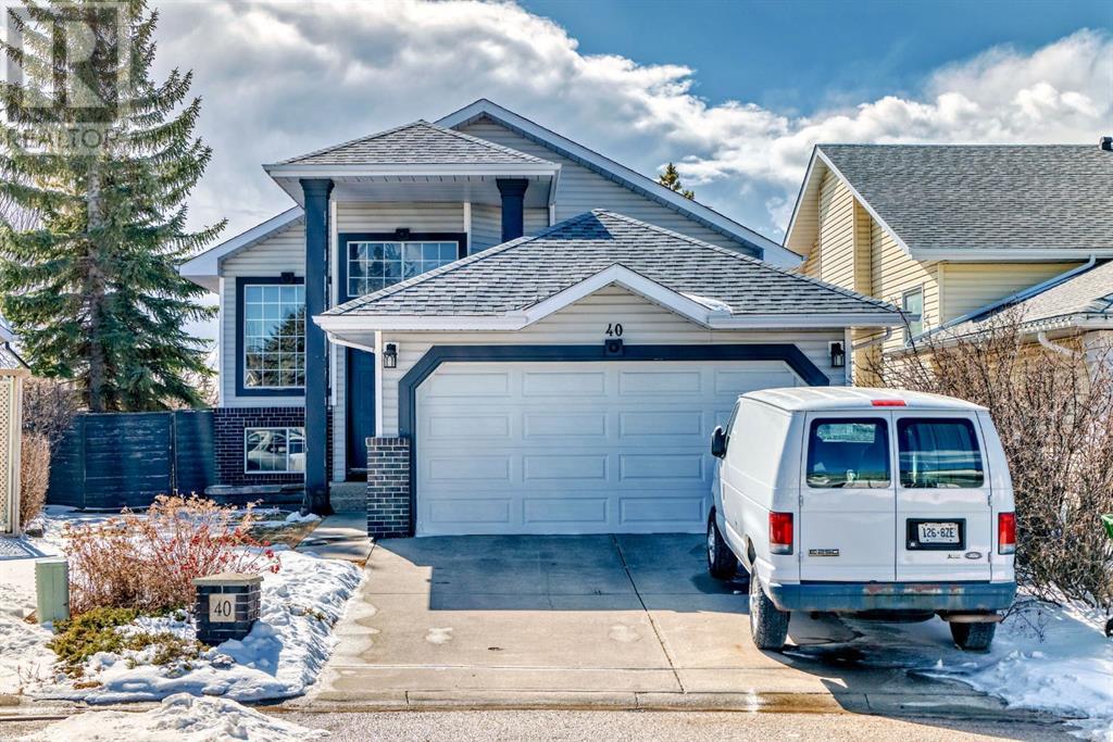 Property at 40 Citadel Pass Crescent NW image 1