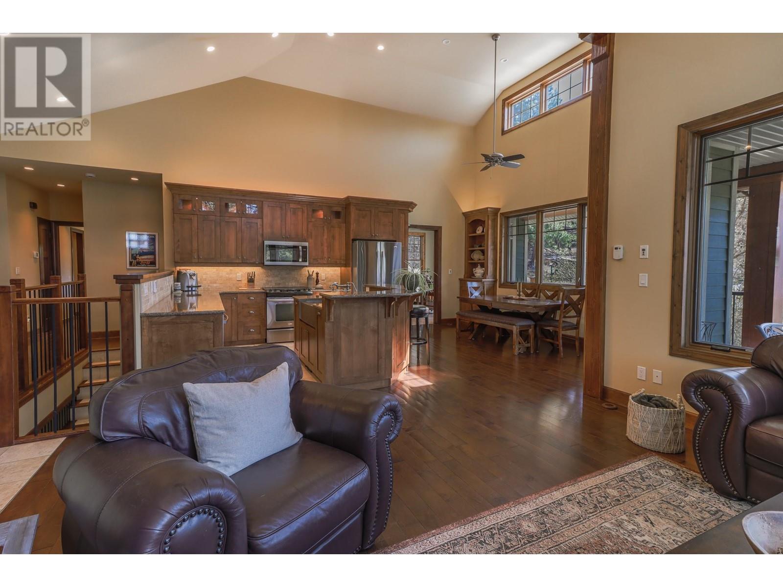 6308 Ash Road, Wasa, British Columbia  V0B 2K0 - Photo 10 - 10344519