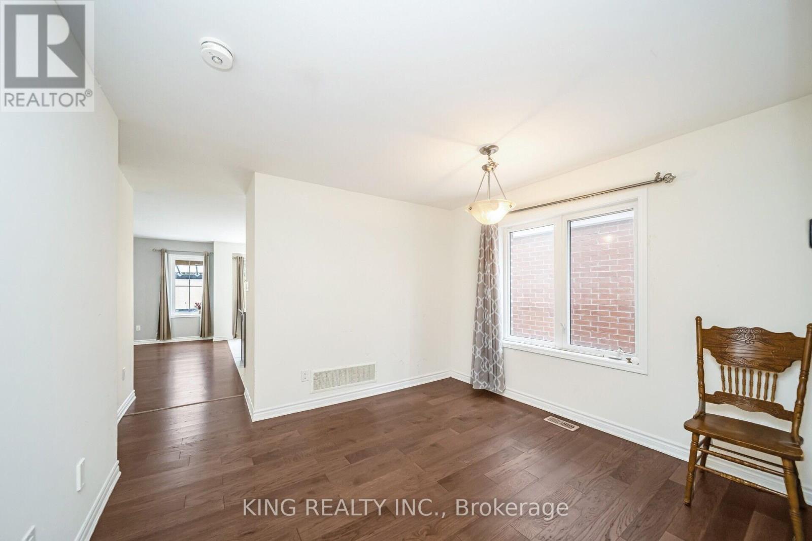 Property at 8 POINTER STREET image 3