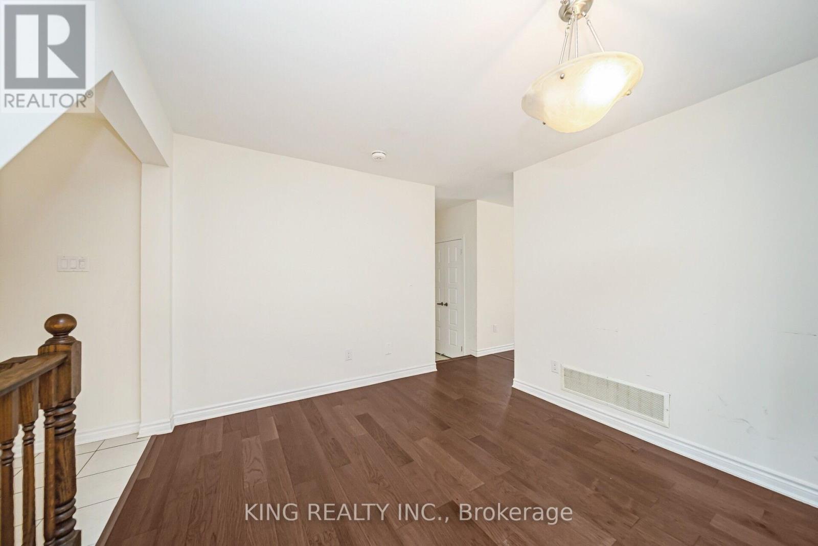Property at 8 POINTER STREET image 5