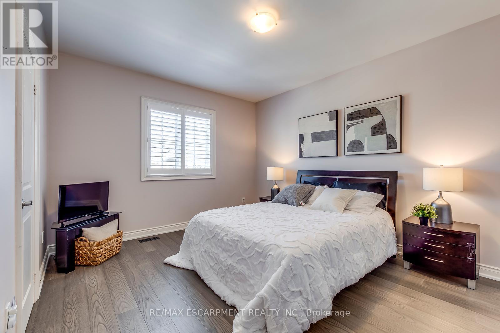 258 Humphrey Street, Hamilton, Ontario  L8B 1X4 - Photo 25 - X12139788